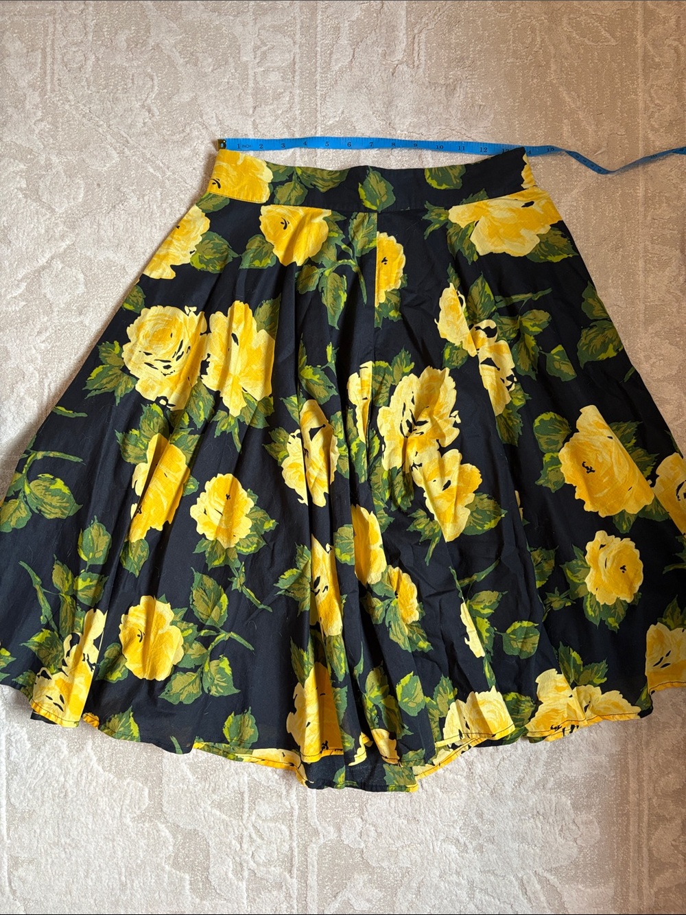 Trashy Diva 1950s Retro Black Skirt with Yellow Flowers Size 12 All Cotton